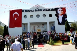 Bağış, Şafak Anadolu Sağlık Meslek Lisesini Açtı